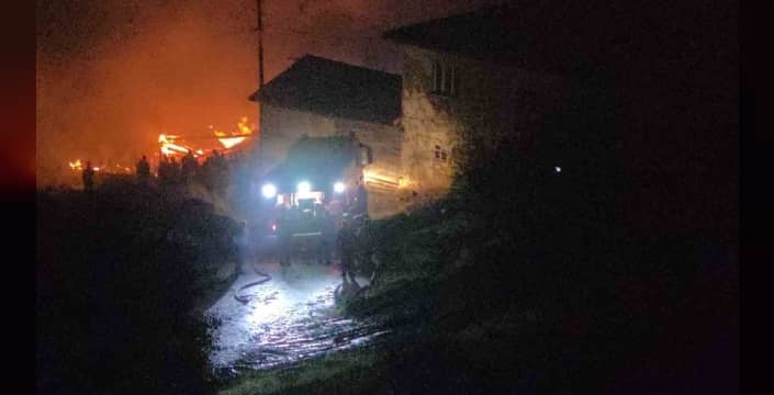 Kütahya'da çıkan yangında 7 tarımsal yapı küle döndü