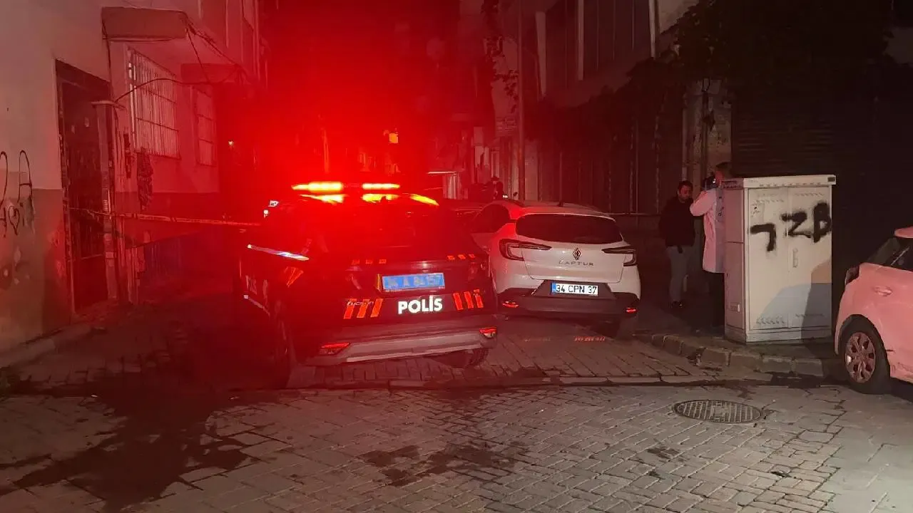 İstanbul'da polise silahlı saldırı: Şüpheli vuruldu