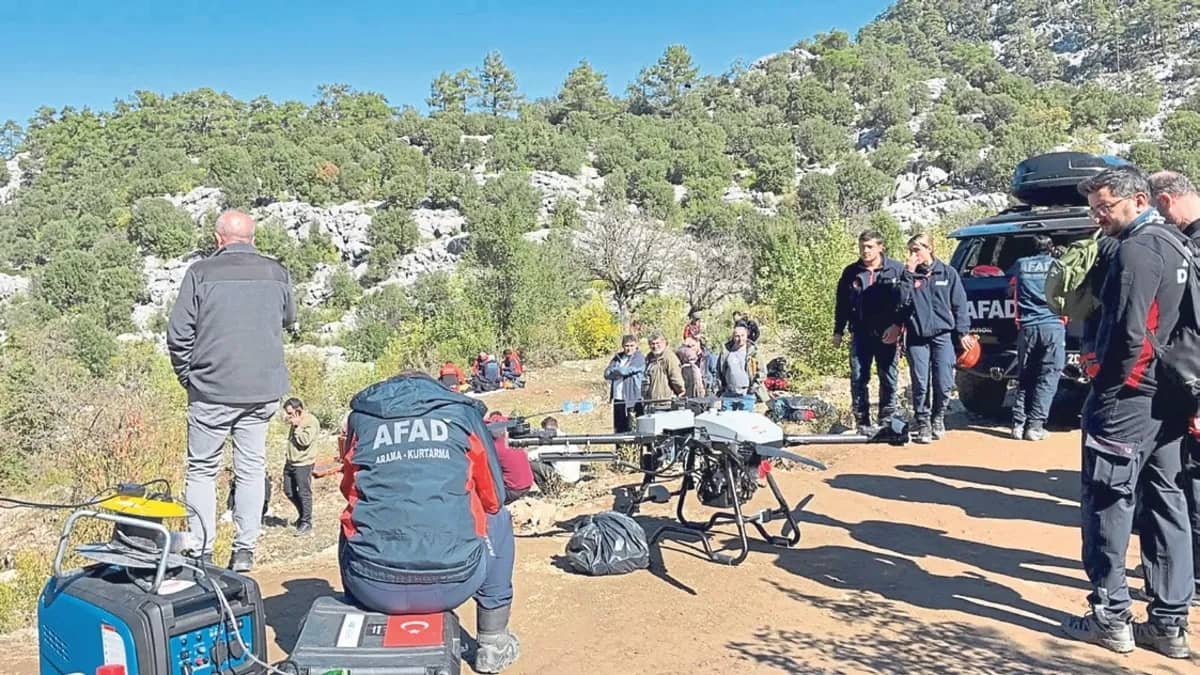 Isparta Yazılı Kanyon'da mahsur kalan gönüllüleri kurtarma operasyonu sürüyor