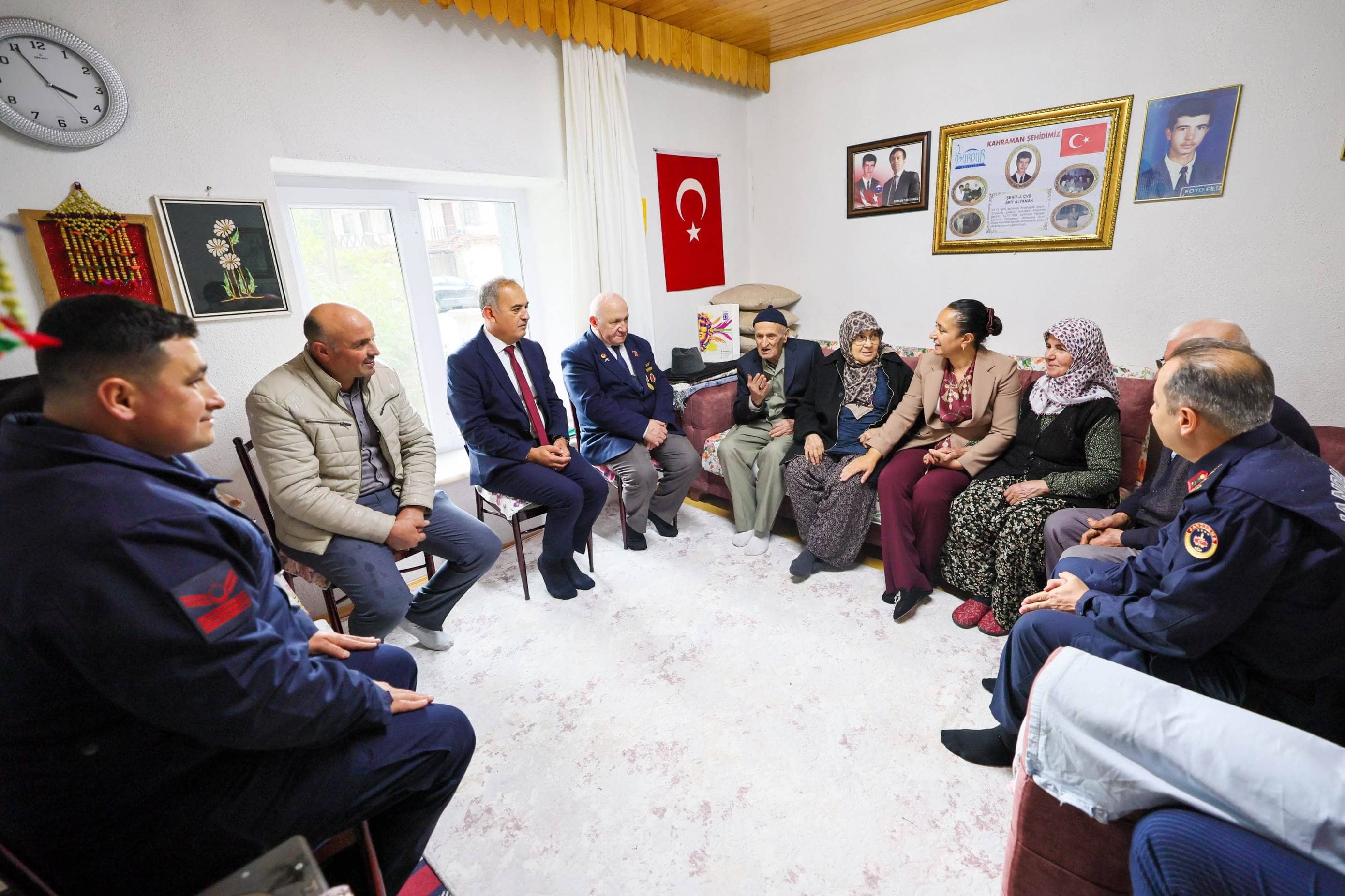 VALİ TÜLAY BAYDAR BİLGİHAN ŞEHİT AİLELERİNE ZİYARET GERÇEKLEŞTİRDİ