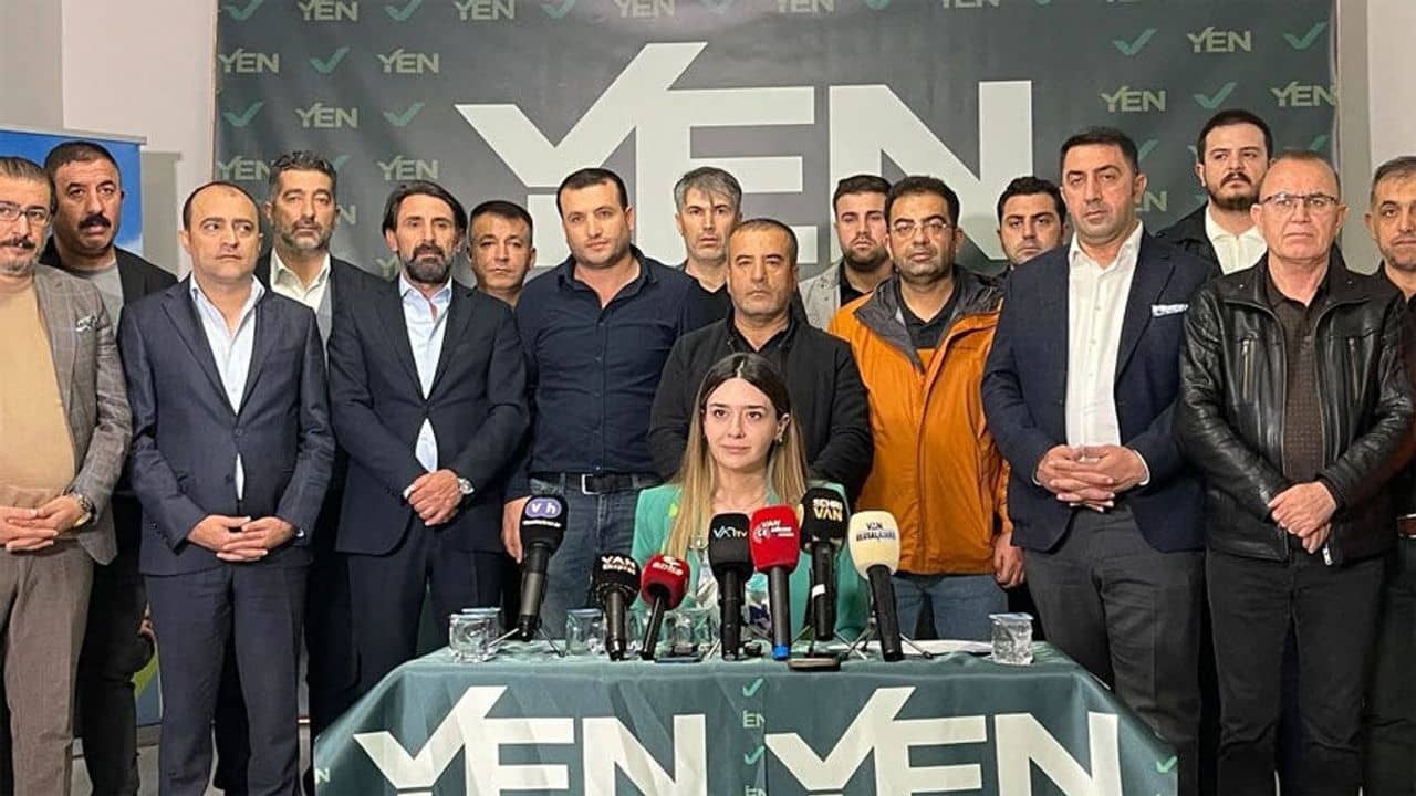 İrem Bayram'dan Necdet Takva'ya istifa çağrısı