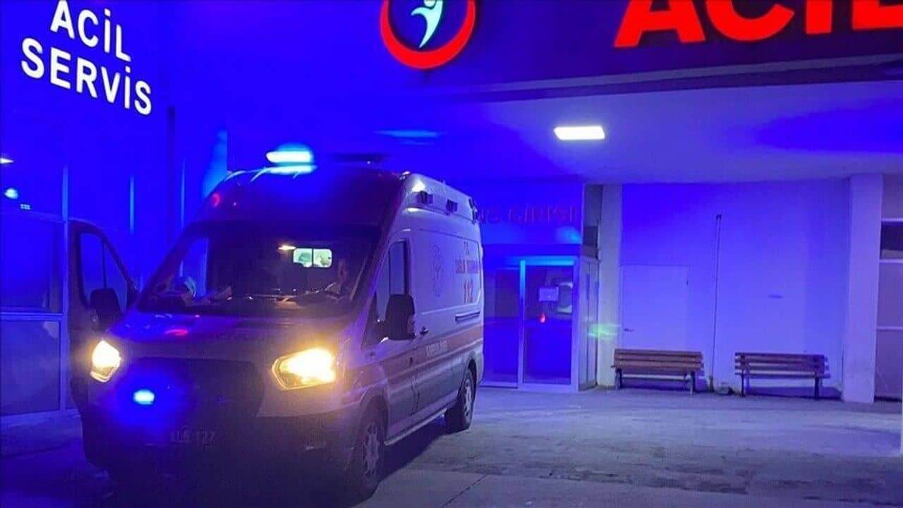 Kars'ta nişan yemeğinden rahatsızlanan 19 kişi hastaneye kaldırıldı