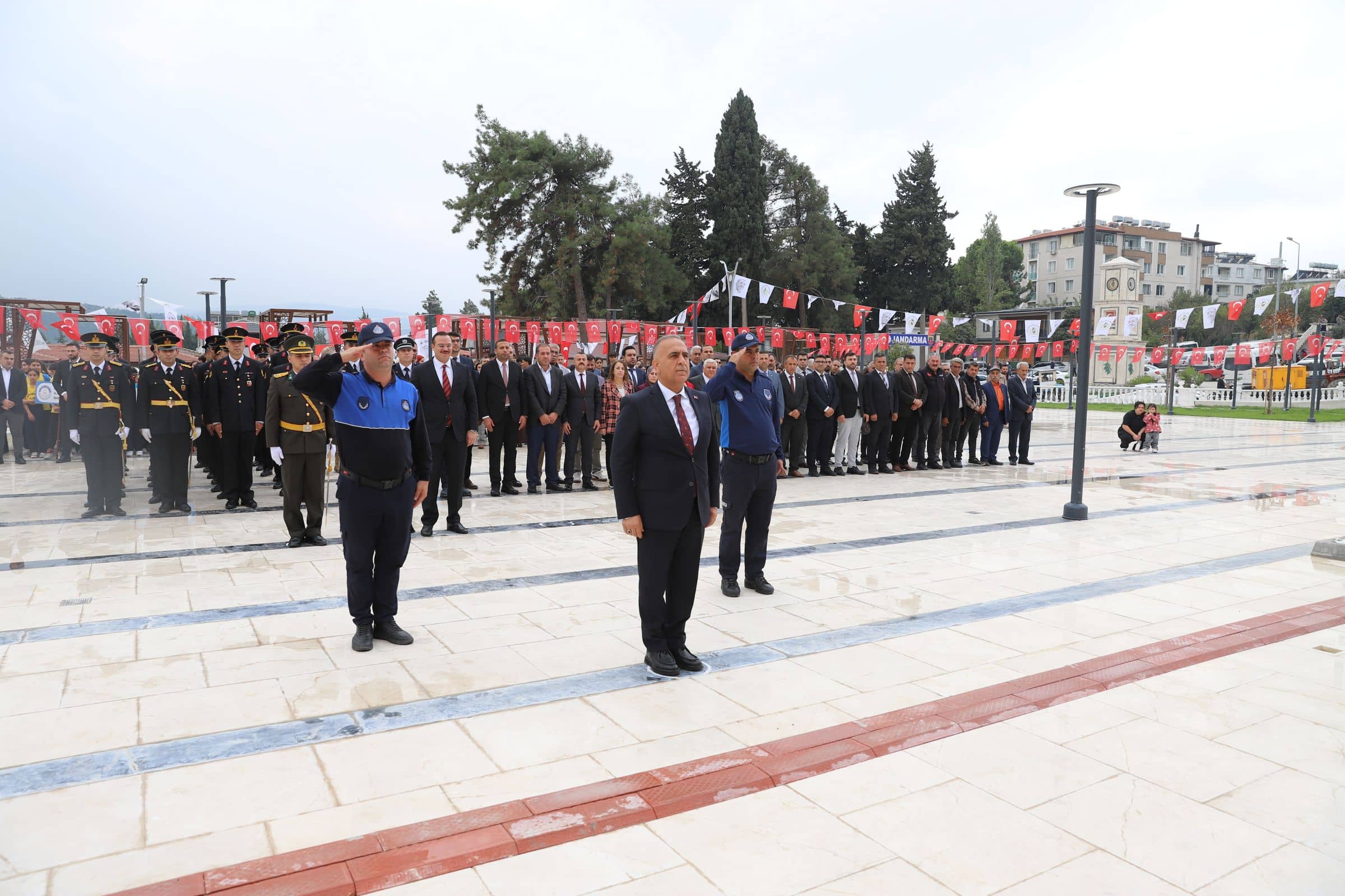 Hatay'da 29 Ekim çelenk sunma töreni