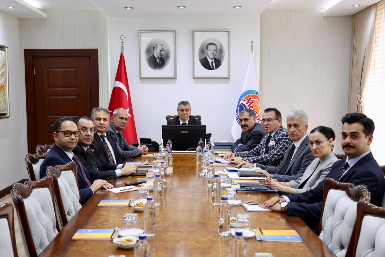 Mersin'de kamu hizmetleri ve yatırımlar masaya yatırıldı