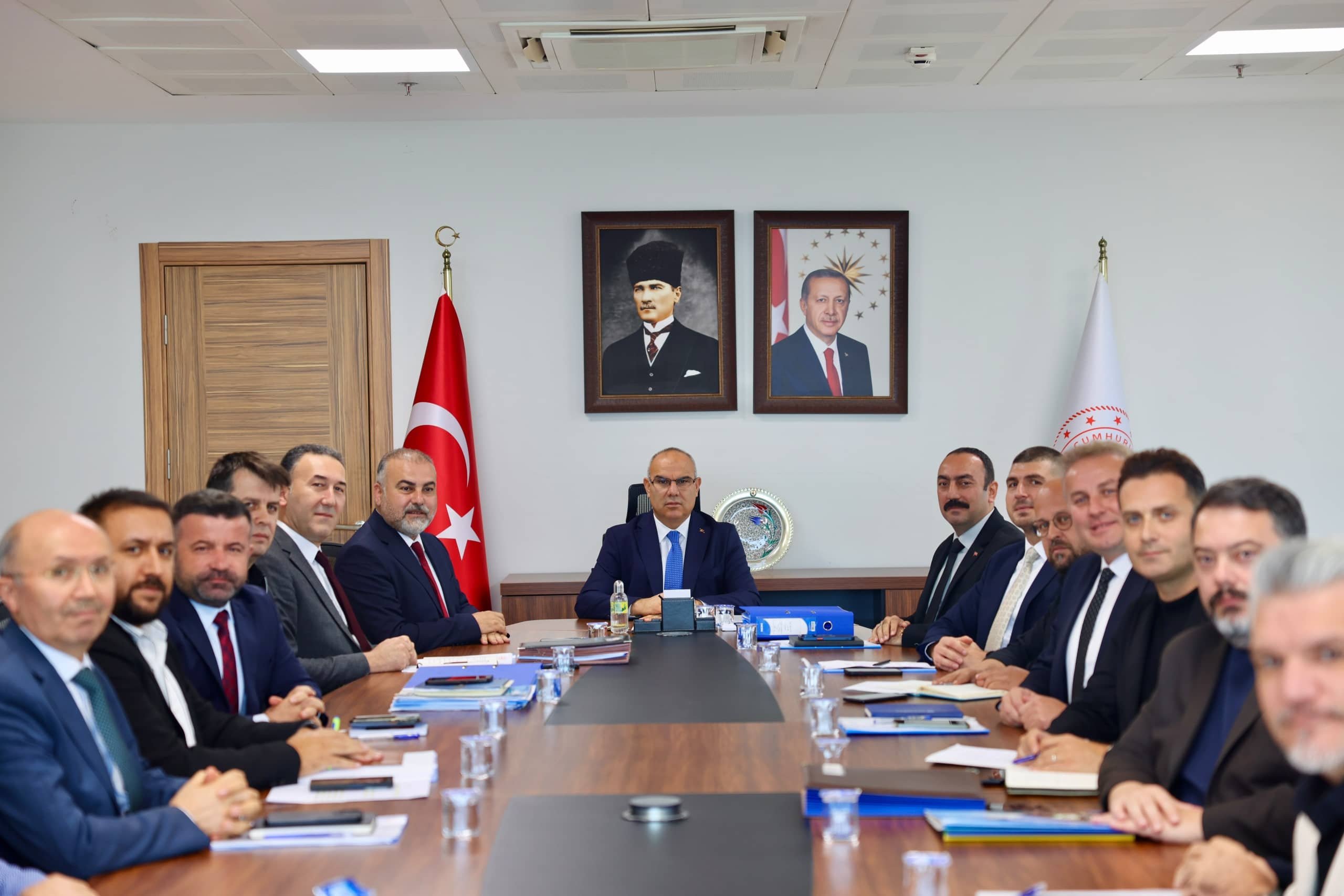 Valimiz Sayın Mustafa Koç Başkanlığında Özel İdare Yatırımları Değerlendirme Toplantısı Gerçekleştirildi