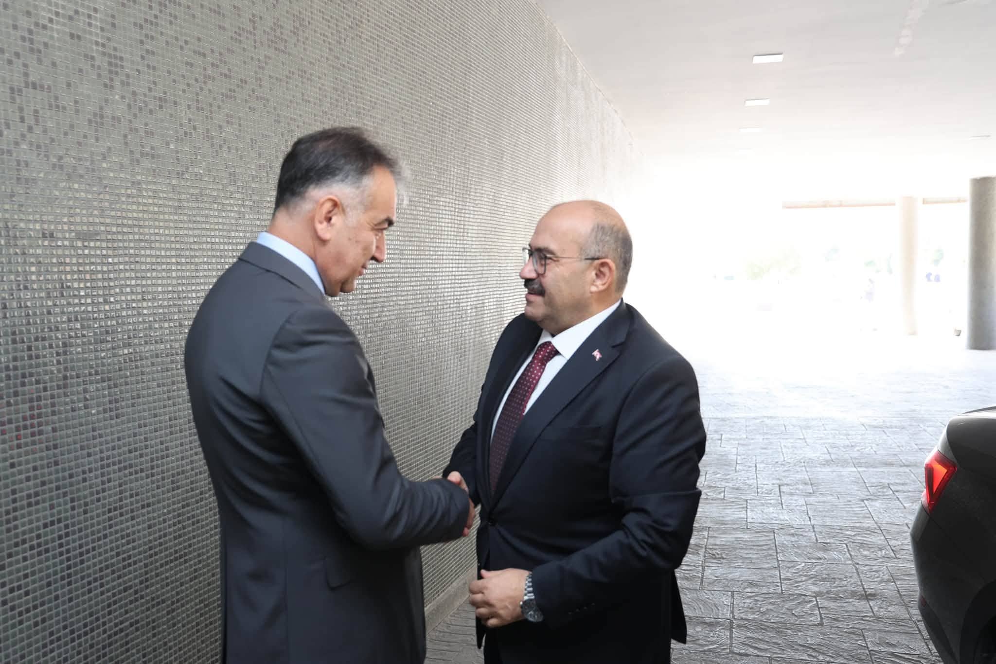 Balıkesir Valisi Sayın İsmail Ustaoğlu, Valimiz Sayın Oktay Çağatay’ı Ziyaret Etti.