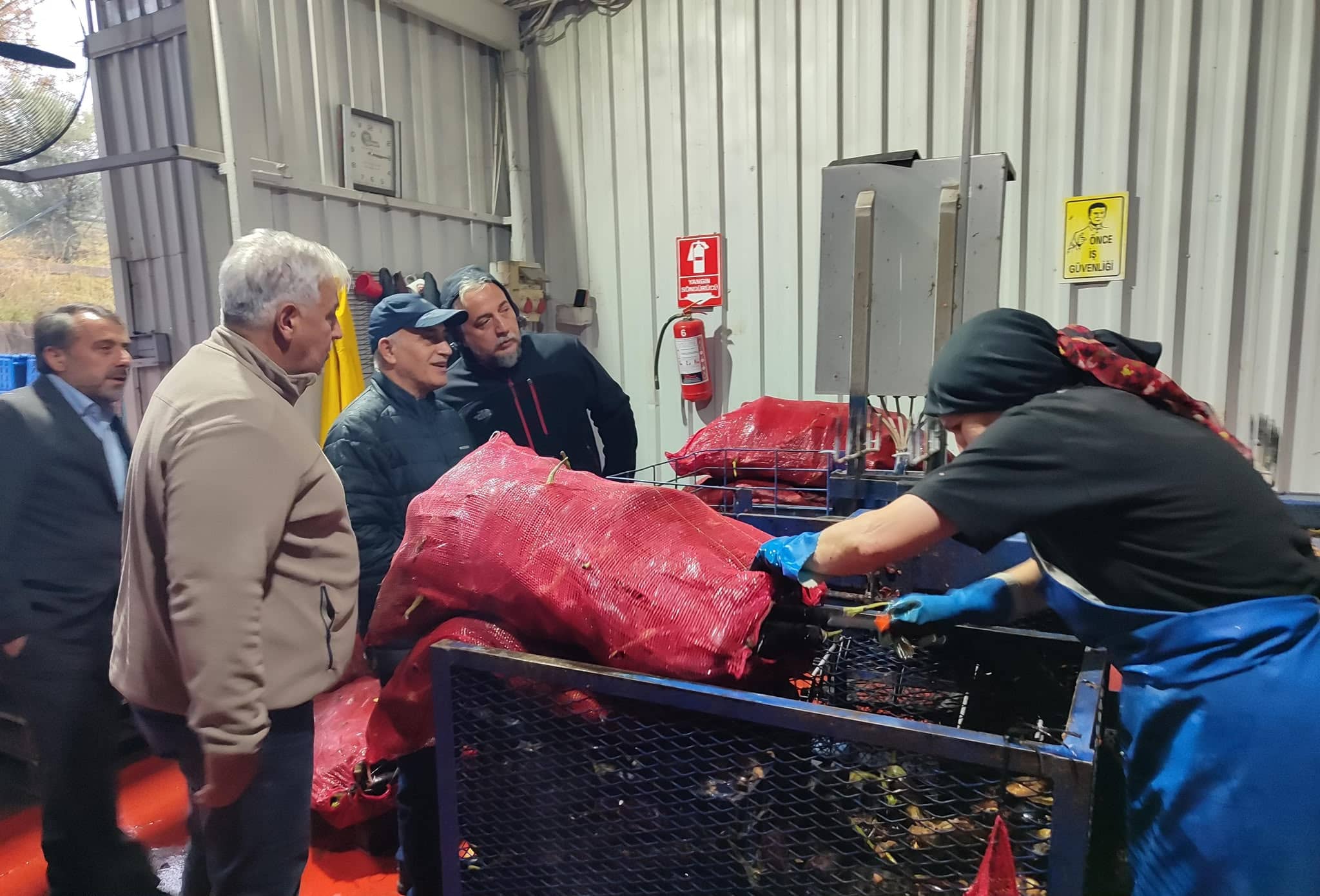 Bursa'da asırlık konserve fabrikasına ziyaret