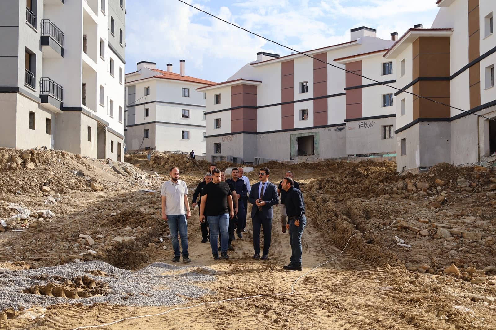 Sinanoglu toki konutlarinda inceleme yapildi