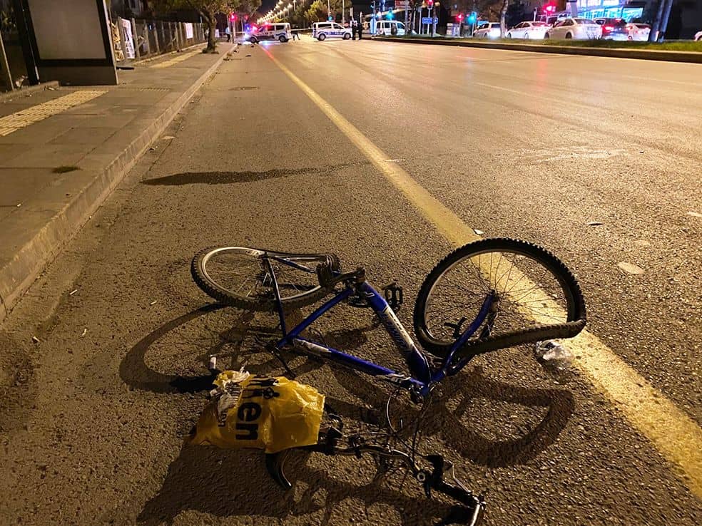 Ankara'da otomobilin çarptığı 10 yaşındaki bisikletli çocuk yaşamını yitirdi