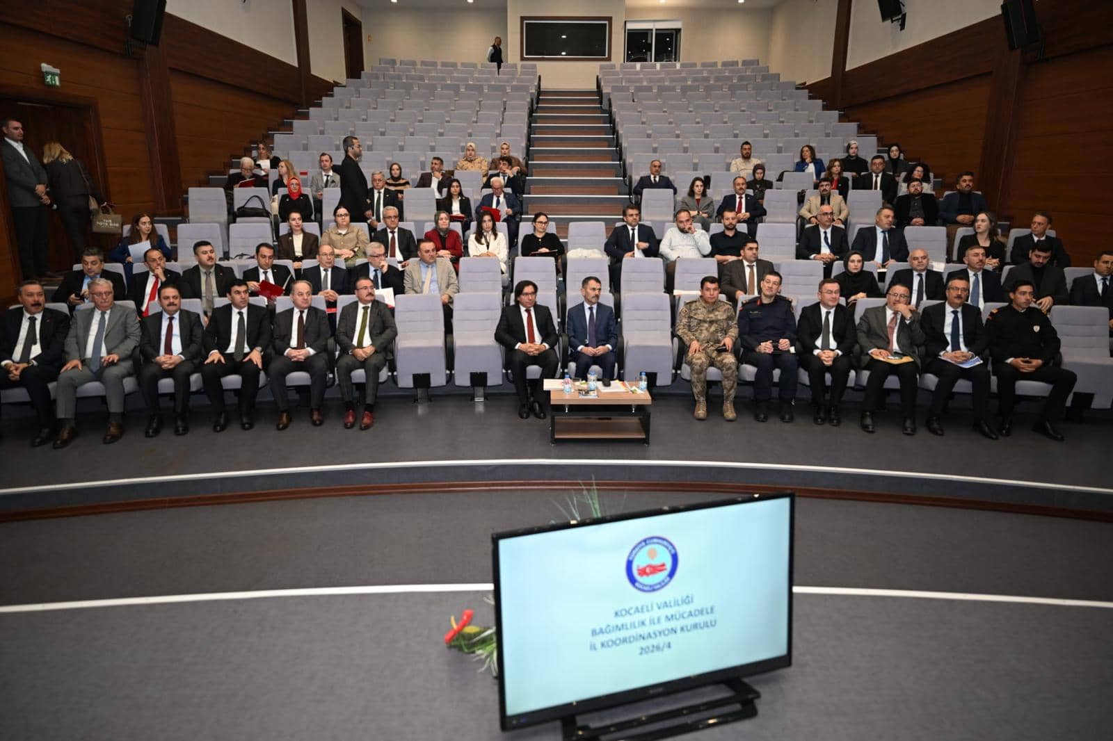 Kocaeli'nde bağımlılıkla mücadele masaya yatırıldı