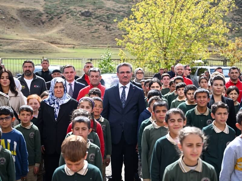 Vali Baruş, Şehit Ramazan Yıldız Kütüphanesinin Açılışını Gerçekleştirdi