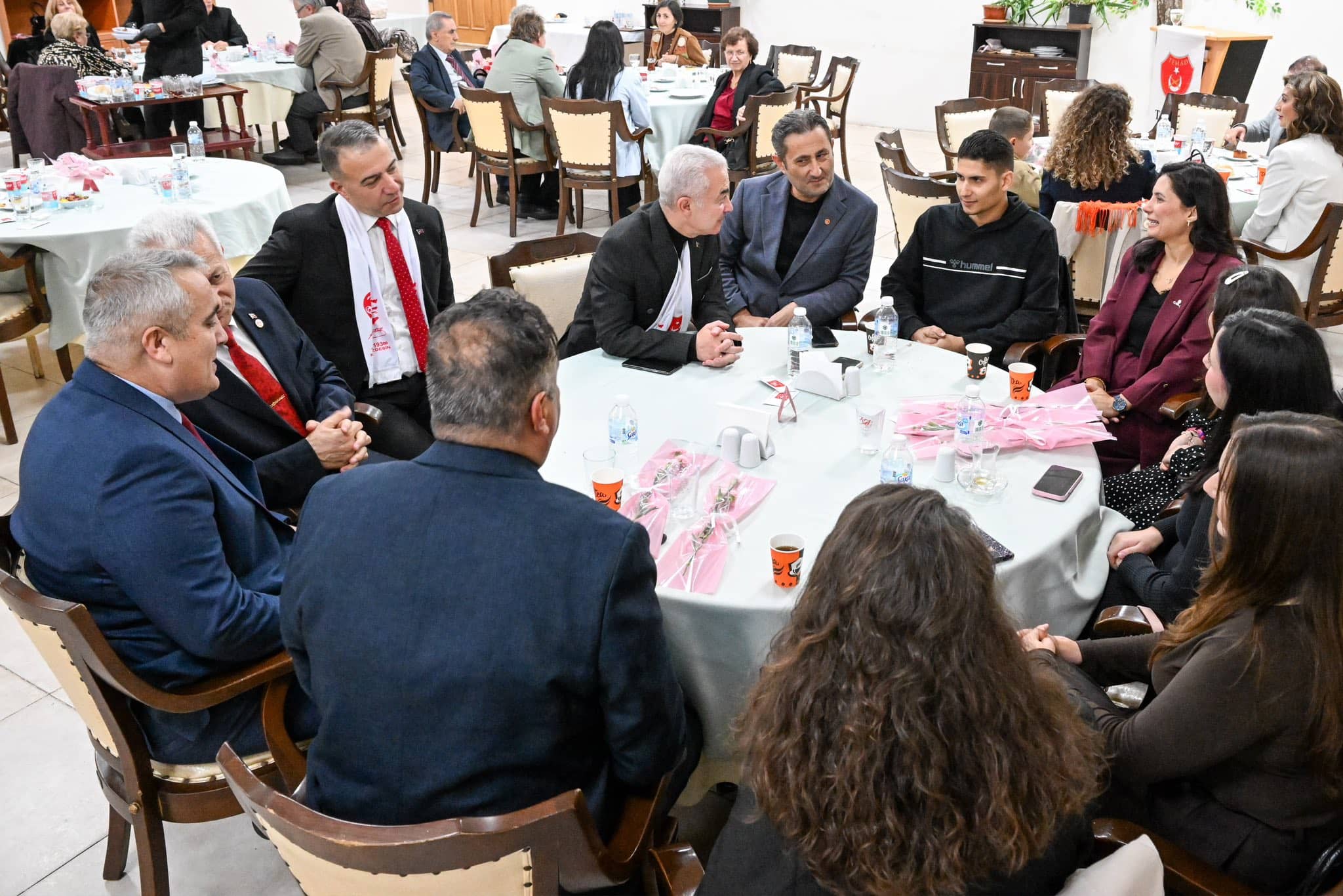 Valimiz Sayın Uğur Turan, Dünya Astsubaylar Günü vesilesiyle düzenlenen programa katıldı…