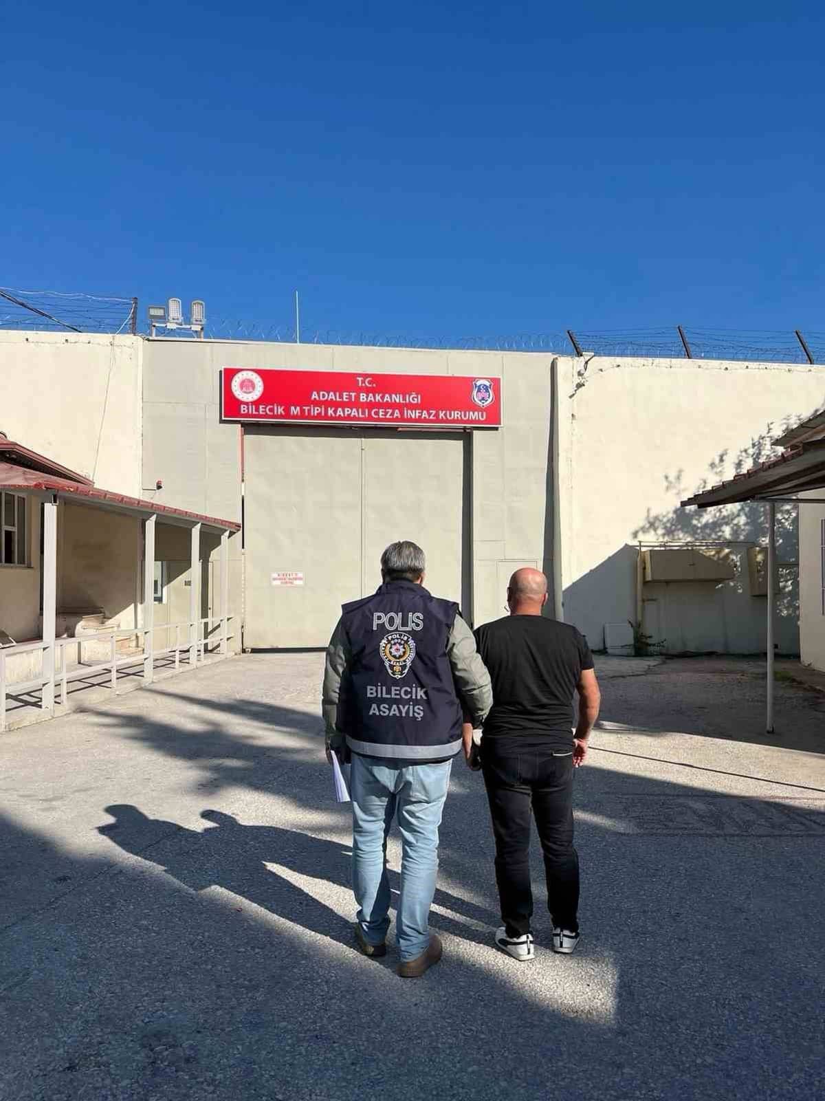 Bilecik'te dolandırıcılık suçlusu yakalandı
