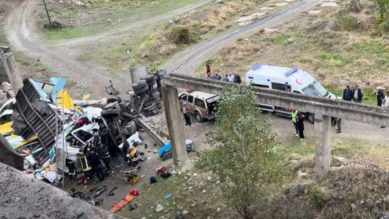 Kastamonu'daki kargo kamyonu kazasından acı haber
