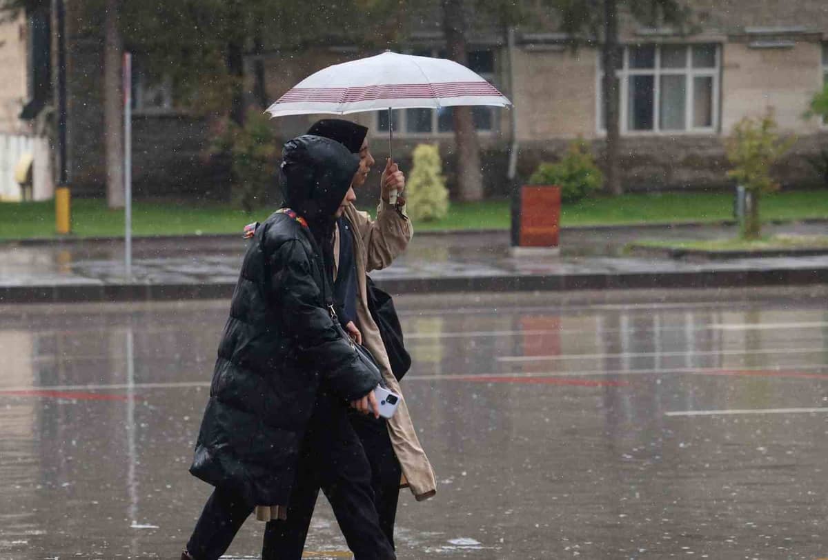 Erzurum, Erzincan ve Bayburt icin saganak uyarisi