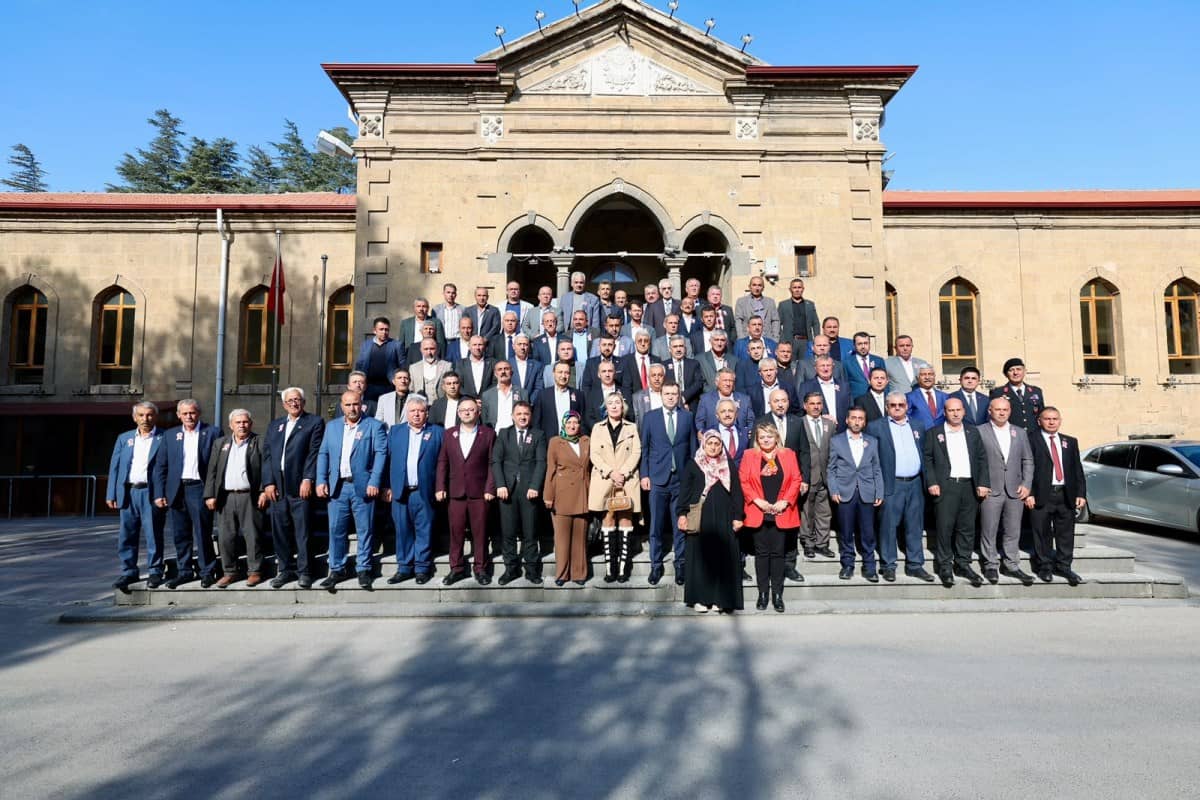 Valimiz Sayın Nedim AKMEŞE, 19 Ekim Muhtarlar Günü Programında Muhtarlarımızla Bir Araya Geldi