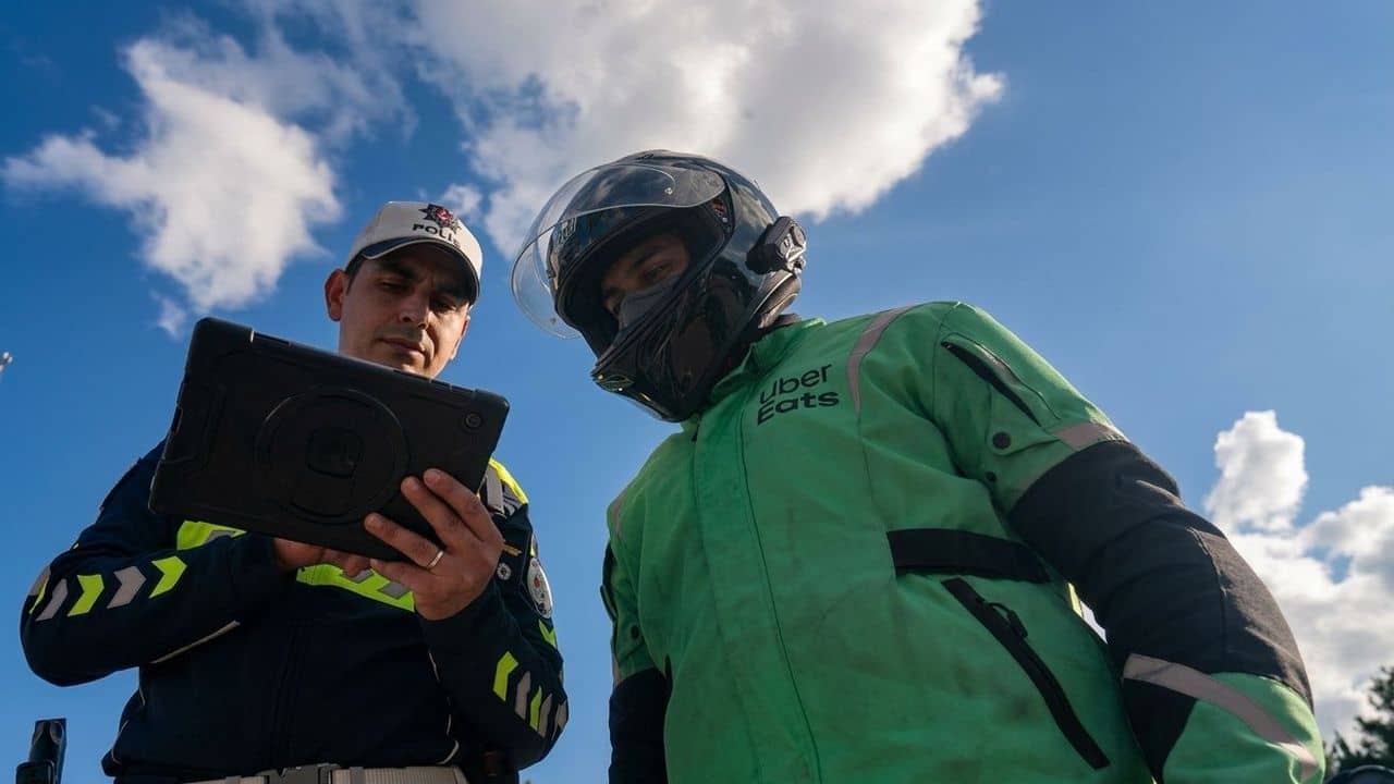 Elazığ'da motosiklet denetiminde 63 sürücüye para cezası