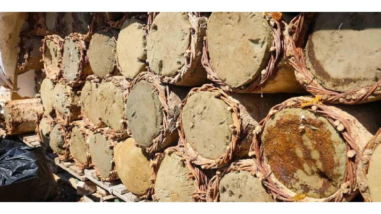 Malatya'da ata mirası kovanlarda üretilen bal 3 bin liradan alıcı buluyor
