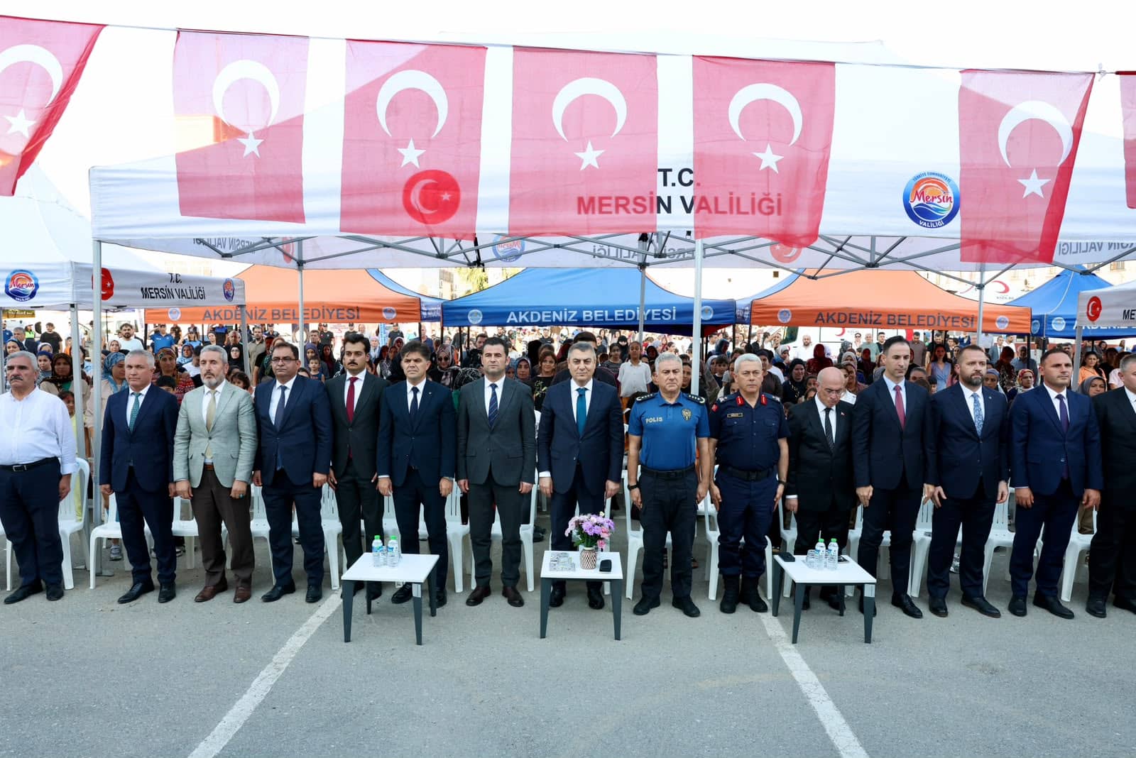 “Her Mahalle Bir Mersin” Programının İkincisi, Mersin Valisi Atilla Toros’un Katılımıyla Akdeniz ilçesi Şevket Sümer Mahallesi’nde Gerçekleştirildi