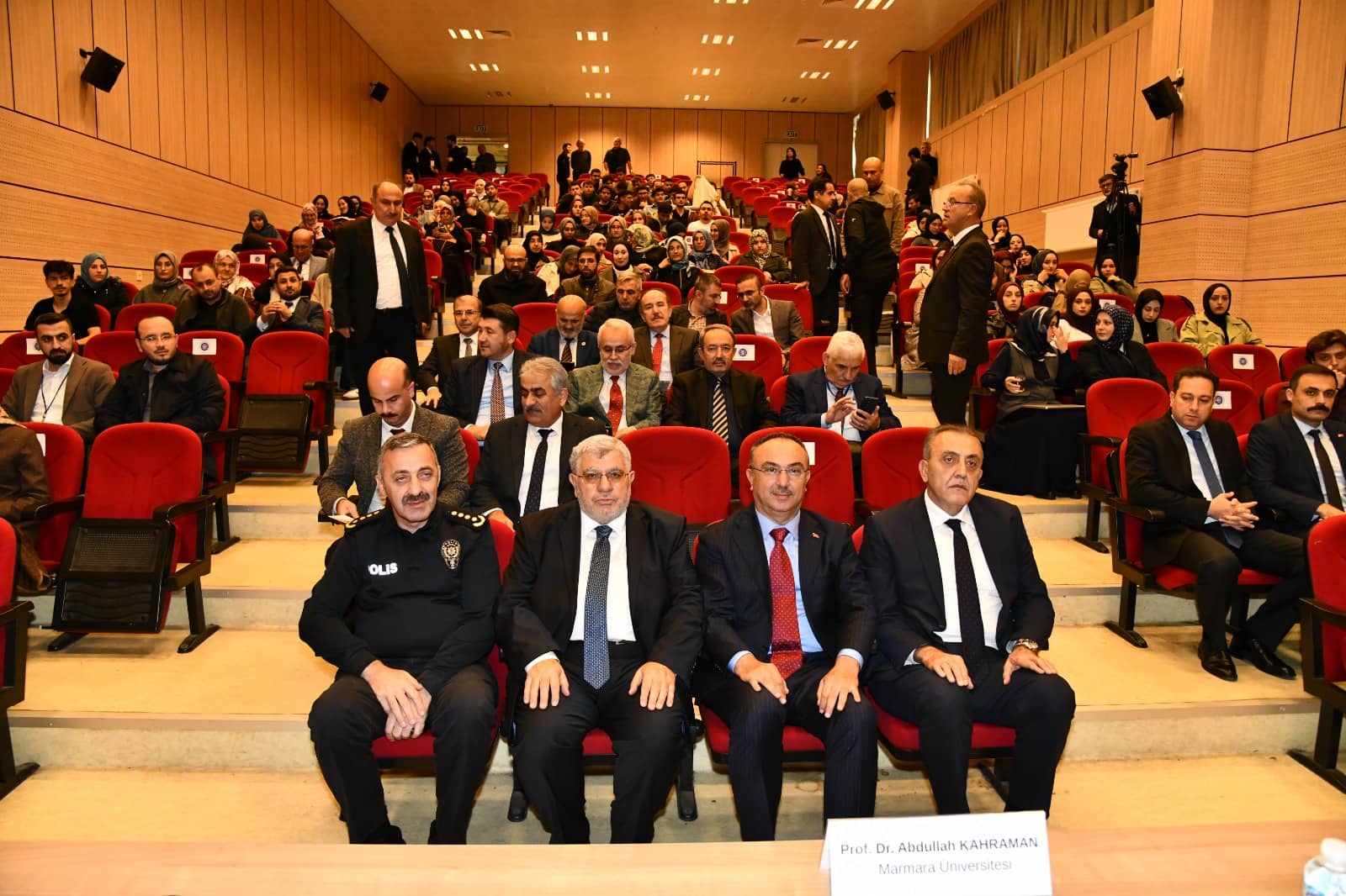 Vali Soytürk 3. Uluslararası Çağdaş Dini Meseleler Sempozyumu’na Katıldı